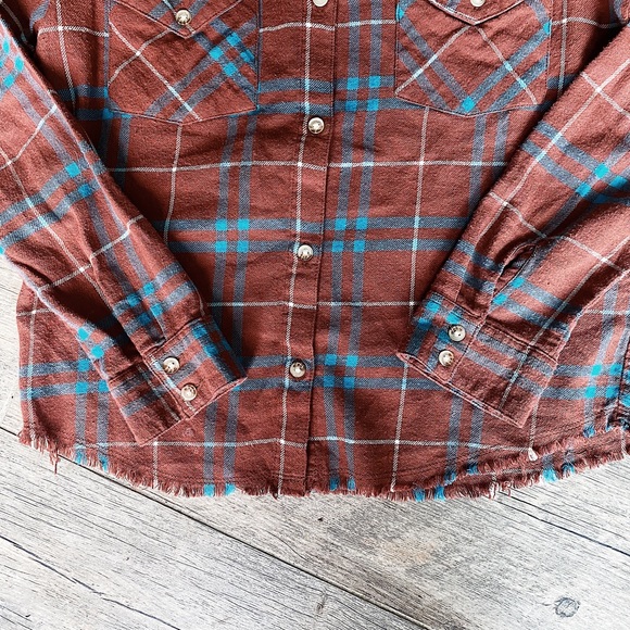 RVCA women’s in a haze rust long sleeve button down raw hem flannel shirt - Picture 5 of 8
